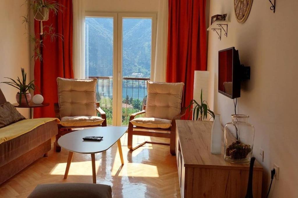 Animil 1 Apartment Kotor Luaran gambar