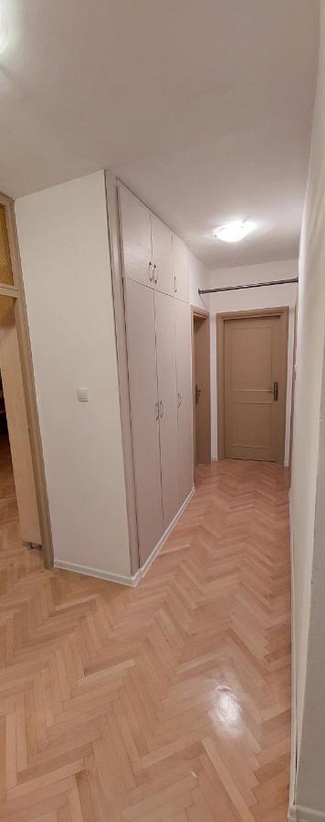 Animil 1 Apartment Kotor Luaran gambar