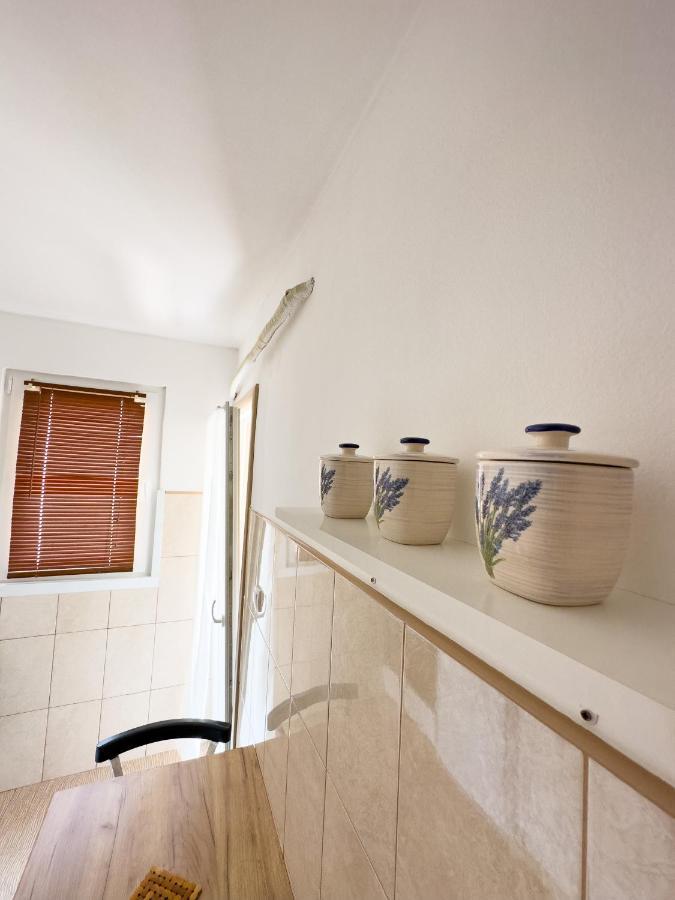 Animil 1 Apartment Kotor Luaran gambar