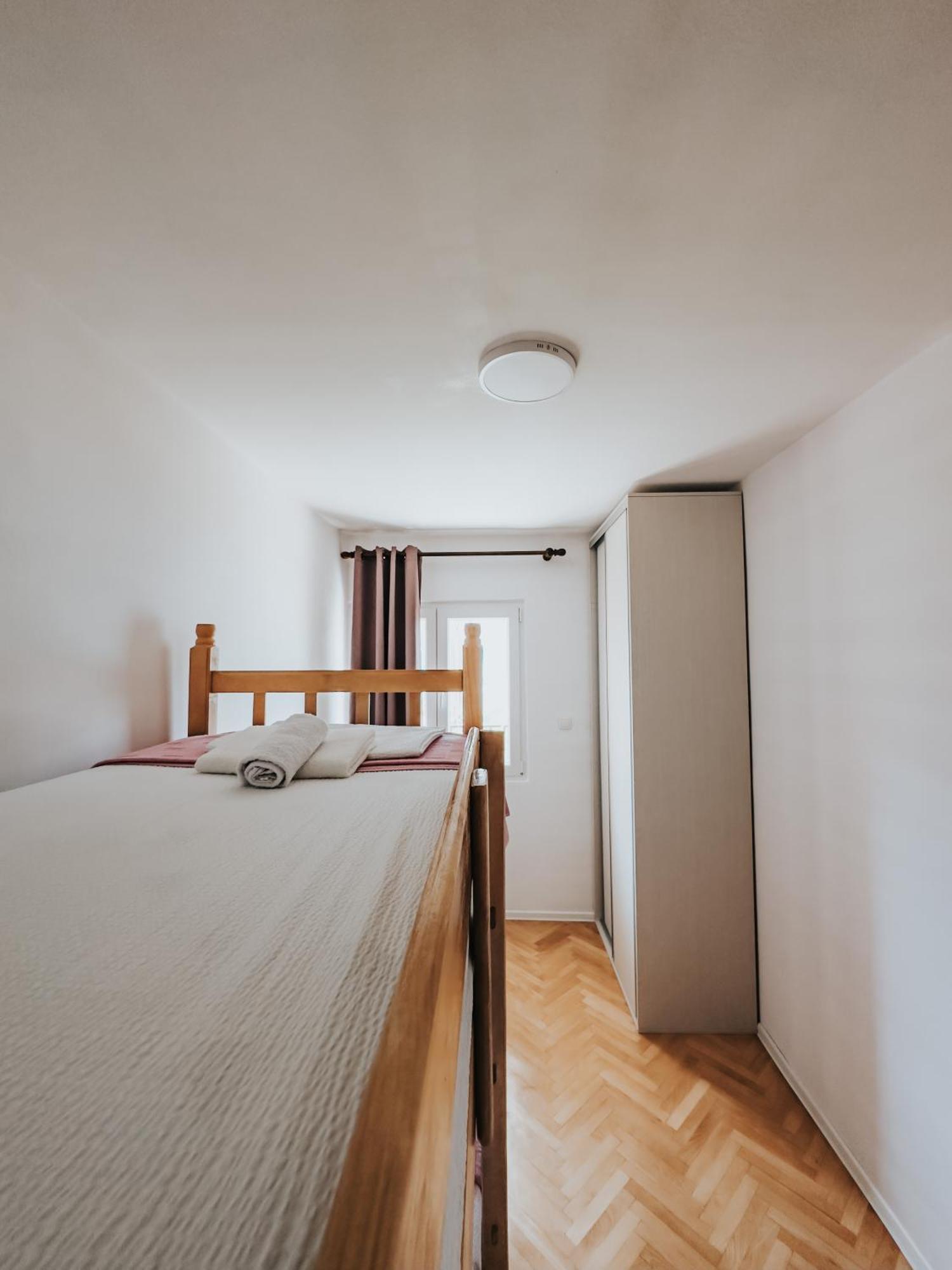 Animil 1 Apartment Kotor Luaran gambar