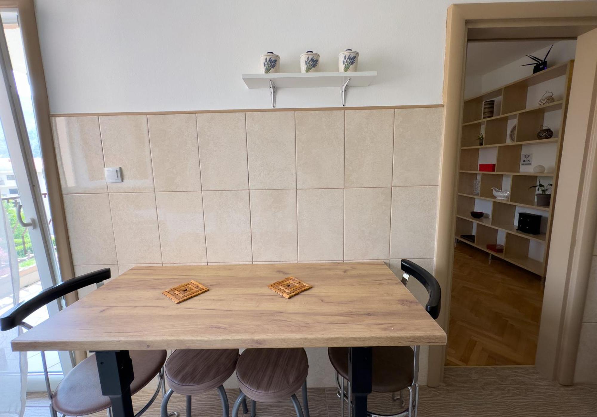 Animil 1 Apartment Kotor Luaran gambar